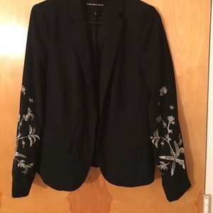 Embroidered black blazer